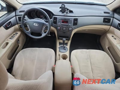 Zdjęcie 8 z 12 samochodu: 2010 KIA OPTIMA LX VIN:KNAGG4A82A5432399 - miniatura