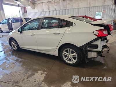 Drugie zdjęcie samochodu z przodu: 2018 CHEVROLET CRUZE LT VIN:1G1BE5SMXJ7101782 - miniatura