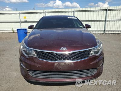 Piąte zdjęcie samochodu w środku: 2017 KIA OPTIMA LX VIN:5XXGT4L38HG174234 - miniatura