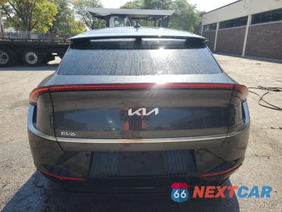 Zdjęcie 6 z 14 samochodu: 2023 KIA EV6 LIGHT VIN:KNDC34LA4P5156555 - miniatura