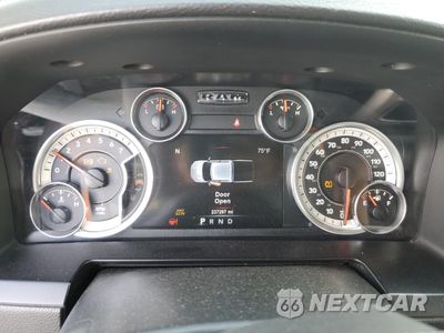 Zdjęcie 9 z 12 samochodu: 2015 RAM 1500 LARAMIE VIN:1C6RR7JG8FS746783 - miniatura