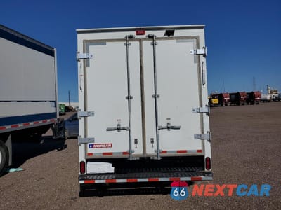 Zdjęcie 6 z 15 samochodu: 2023 GMC SAVANA CUTAWAY G3500 VIN:1GD07RF71P1120748 - miniatura