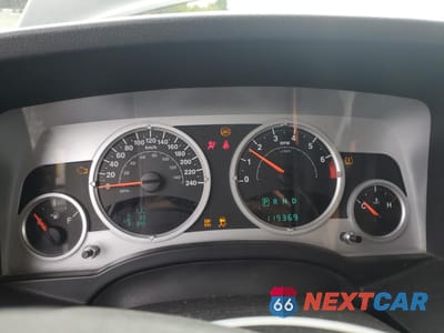 Zdjęcie 9 z 13 samochodu: 2008 JEEP COMPASS LIMITED VIN:1J8FF57W08D542096 - miniatura