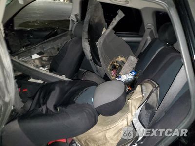 Zdjęcie 10 z 12 samochodu: 2006 TOYOTA COROLLA MATRIX XR VIN:2T1KR32E06C617972 - miniatura