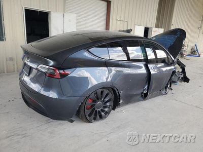 Trzecie zdjęcie samochodu z tyłu: 2020 TESLA MODEL Y VIN:5YJYGDEFXLF001388 - miniatura