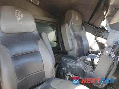 Zdjęcie 6 z 10 samochodu: 2015 KENWORTH CONSTRUCTION VIN:1NKBL29X2FJ461665 - miniatura