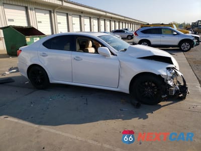 Czwarte zdjęcie samochodu z boku: 2008 LEXUS IS 250 VIN:JTHBK262785083933 - miniatura