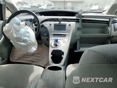 Zdjęcie 8 z 12 samochodu: 2014 TOYOTA PRIUS VIN:JTDKN3DU9E0369424 - miniatura