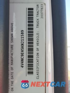 Zdjęcie 10 z 10 samochodu: 2019 VOLVO VN VNL - TRUCKS SEMI TRUCK VIN:4V4NC9EH5KN211589 - miniatura