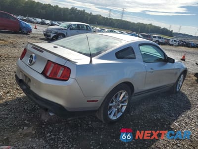 Trzecie zdjęcie samochodu z tyłu: 2011 FORD MUSTANG VIN:1ZVBP8AM1B5121790 - miniatura