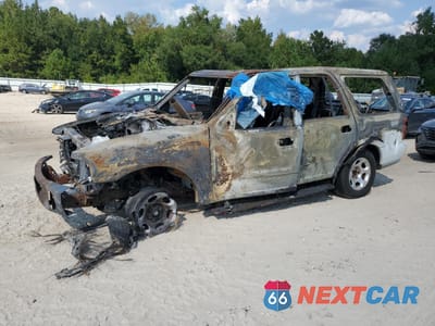 2002 LINCOLN NAVIGATOR 5LMEU27R32LJ02414 - główne zdjęcie licytacji z USA - miniatura