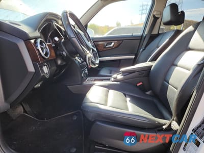 Zdjęcie 7 z 13 samochodu: 2015 MERCEDES-BENZ GLK 350 VIN:WDCGG5HBXFG437382 - miniatura