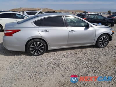 Trzecie zdjęcie samochodu z tyłu: 2017 NISSAN ALTIMA 2.5 VIN:1N4AL3AP7HC231552 - miniatura