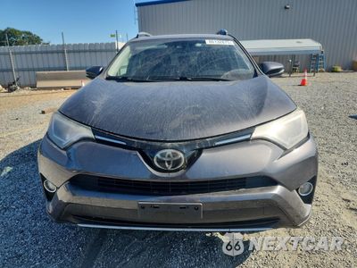 Piąte zdjęcie samochodu w środku: 2017 TOYOTA RAV4 XLE VIN:2T3RFREV3HW673225 - miniatura