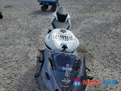 Piąte zdjęcie samochodu w środku: 2025 KAWASAKI ZX636 K VIN:JKBZXJJ18SA018376 - miniatura