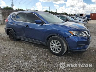 Czwarte zdjęcie samochodu z boku: 2017 NISSAN ROGUE S VIN:KNMAT2MT9HP562204 - miniatura