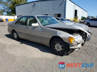 Czwarte zdjęcie samochodu z boku: 1993 MERCEDES-BENZ 300 SE VIN:WDBGA32E2PA134534 - miniatura