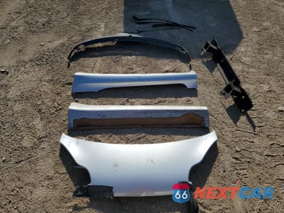 Zdjęcie 12 z 15 samochodu: 2015 SMART FORTWO PURE VIN:WMEEJ3BAXFK800698 - miniatura