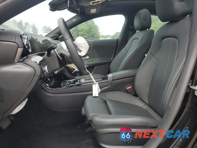 Zdjęcie 7 z 13 samochodu: 2025 MERCEDES-BENZ CLA 250 4MATIC VIN:W1K5J4HB1SN489732 - miniatura