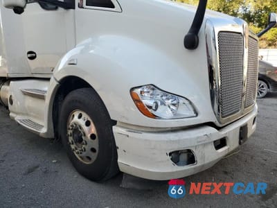 Zdjęcie 9 z 10 samochodu: 2021 KENWORTH CONSTRUCTI - semi truck VIN:1XKYDK9X8MJ452480 - miniatura