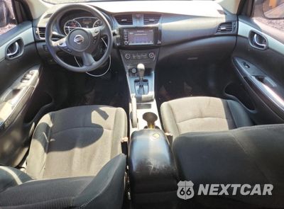 Zdjęcie 8 z 12 samochodu: 2019 NISSAN SENTRA S VIN:3N1AB7AP8KY232215 - miniatura