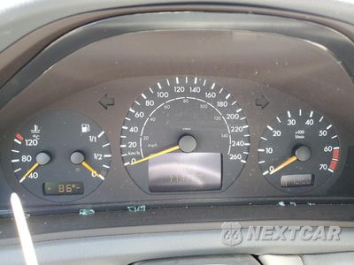 Zdjęcie 9 z 13 samochodu: 2001 MERCEDES-BENZ CLK 320 VIN:WDBLK65G51T065036 - miniatura