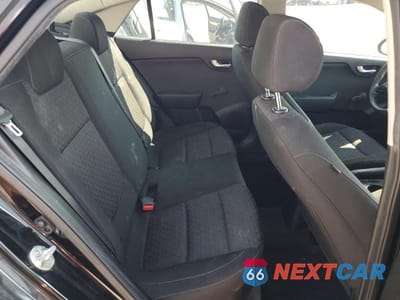Zdjęcie 10 z 12 samochodu: 2018 KIA RIO VIN:3KPA24AB6JE073534 - miniatura