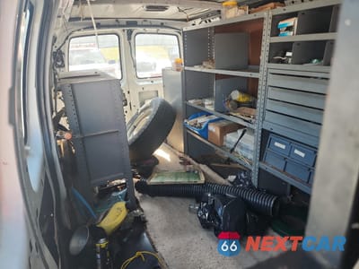 Zdjęcie 11 z 13 samochodu: 2001 CHEVROLET EXPRESS G1500 VIN:1GCFG15W211122220 - miniatura