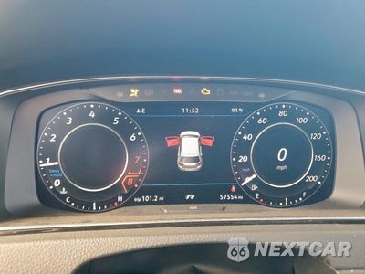 Zdjęcie 9 z 13 samochodu: 2018 VOLKSWAGEN GOLF R VIN:WVWWF7AU5JW065041 - miniatura