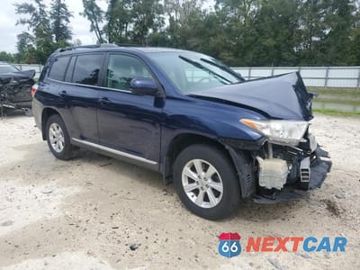 Czwarte zdjęcie samochodu z boku: 2013 TOYOTA HIGHLANDER BASE VIN:5TDZK3EH9DS095937 - miniatura