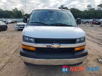 Piąte zdjęcie samochodu w środku: 2019 CHEVROLET EXPRESS G3500 LT VIN:1GAZGPFGXK1208828 - miniatura