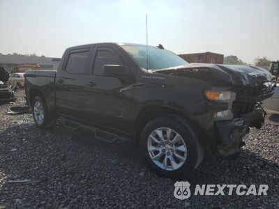 Czwarte zdjęcie samochodu z boku: 2020 CHEVROLET SILVERADO C1500 CUSTOM VIN:3GCPWBEH1LG107274 - miniatura