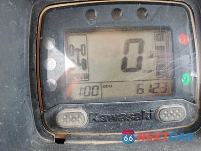 Zdjęcie 8 z 10 samochodu: 2018 KAWASAKI KAF820 D VIN:JKBAFSD13JB505821 - miniatura