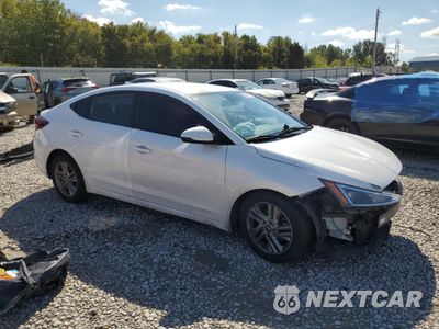 Czwarte zdjęcie samochodu z boku: 2019 HYUNDAI ELANTRA SEL VIN:5NPD84LF5KH490118 - miniatura