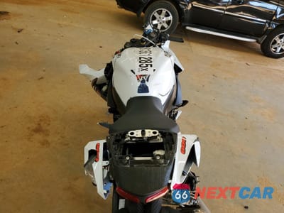 Zdjęcie 6 z 10 samochodu: 2025 SUZUKI GSX-R600 VIN:JS1GN7FA1S7101710 - miniatura