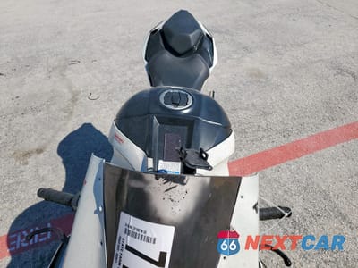 Piąte zdjęcie samochodu w środku: 2024 KAWASAKI ZX1002 M VIN:JKBZXVM17RA007298 - miniatura