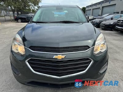 Piąte zdjęcie samochodu w środku: 2017 CHEVROLET EQUINOX LS VIN:2GNALBEK1H1546430 - miniatura