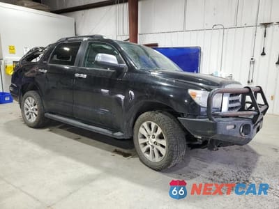 Czwarte zdjęcie samochodu z boku: 2014 TOYOTA SEQUOIA LIMITED VIN:5TDJY5G12ES107984 - miniatura