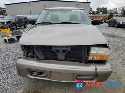 Piąte zdjęcie samochodu w środku: 2003 GMC SONOMA VIN:1GTCS14X538125196 - miniatura