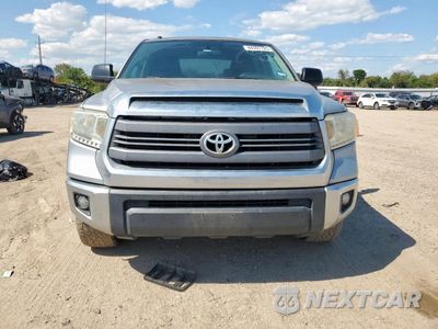 Piąte zdjęcie samochodu w środku: 2014 TOYOTA TUNDRA CREWMAX SR5 VIN:5TFEM5F17EX069273 - miniatura