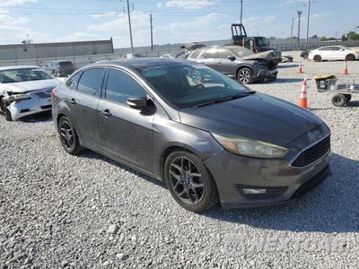Czwarte zdjęcie samochodu z boku: 2016 FORD FOCUS SE VIN:1FADP3F29GL328670 - miniatura