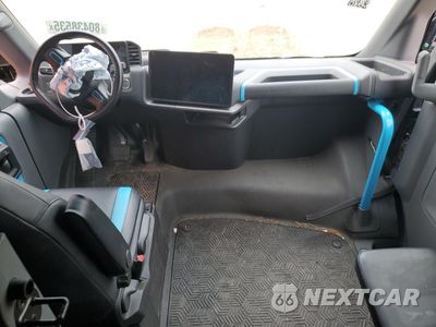 Zdjęcie 8 z 13 samochodu: 2024 RIVIAN EDV 700 VIN:7FCEHEB23RN025026 - miniatura