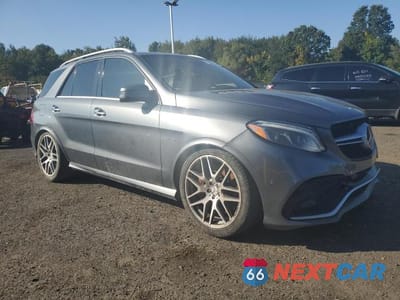 Czwarte zdjęcie samochodu z boku: 2019 MERCEDES-BENZ GLE 63 AMG-S 4MATIC VIN:4JGDA7FBXKB198511 - miniatura
