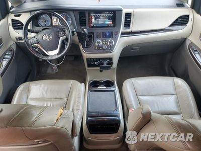 Zdjęcie 8 z 16 samochodu: 2017 TOYOTA SIENNA XLE VIN:5TDYZ3DC2HS895014 - miniatura