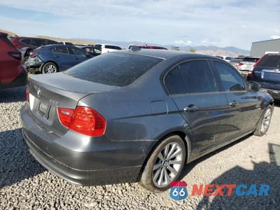 Trzecie zdjęcie samochodu z tyłu: 2011 BMW 328 I VIN:WBAPH7C59BE681494 - miniatura