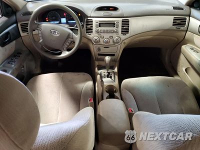 Zdjęcie 8 z 13 samochodu: 2007 KIA OPTIMA LX VIN:KNAGE123275151297 - miniatura