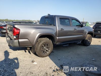 Trzecie zdjęcie samochodu z tyłu: 2021 TOYOTA TACOMA DOUBLE CAB VIN:5TFCZ5ANXMX253527 - miniatura