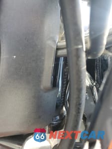 Zdjęcie 9 z 9 samochodu: 2007 HONDA VTX1300 R VIN:1HFSC52657A408812 - miniatura