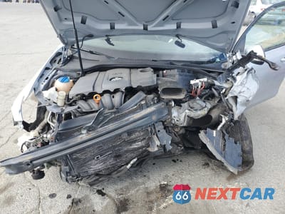 Zdjęcie 11 z 12 samochodu: 2011 VOLKSWAGEN GOLF VIN:WVWDB7AJXBW284037 - miniatura