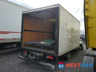 Trzecie zdjęcie samochodu z tyłu: 2023 RAM PROMASTER 3500 3500 STANDARD VIN:3C7WRVMGXPE515144 - miniatura